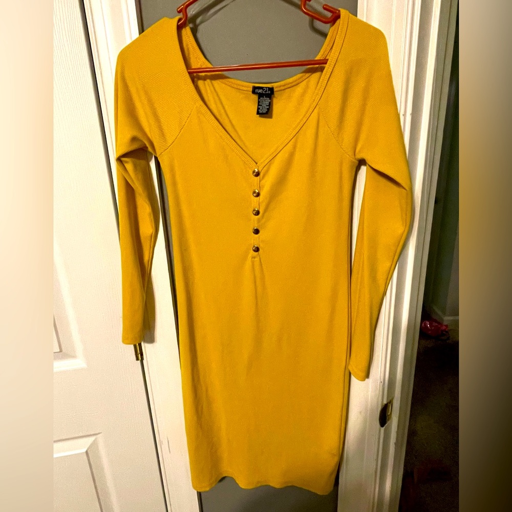 Rue21 size L yellow dress ⭐️